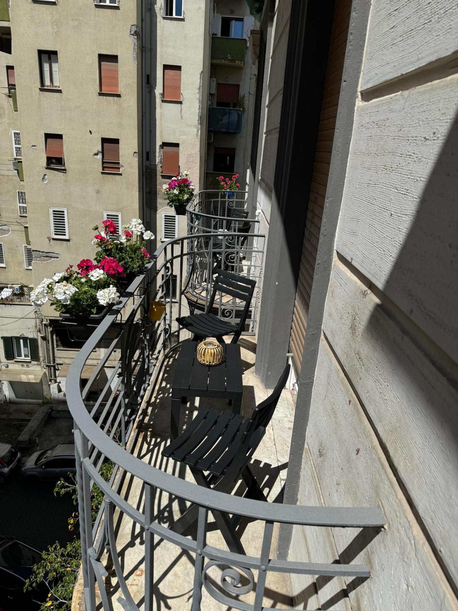 Serghouse Napoli Eksteriør bilde